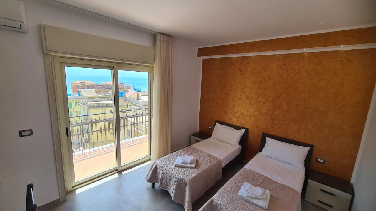 Casa Veneziano Messina Exterior foto